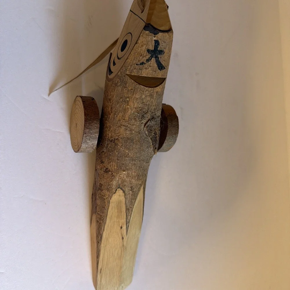 Japanese Handmade Wooden Pull String Fish Folk Art Toy 9 1/2 in vintage signed